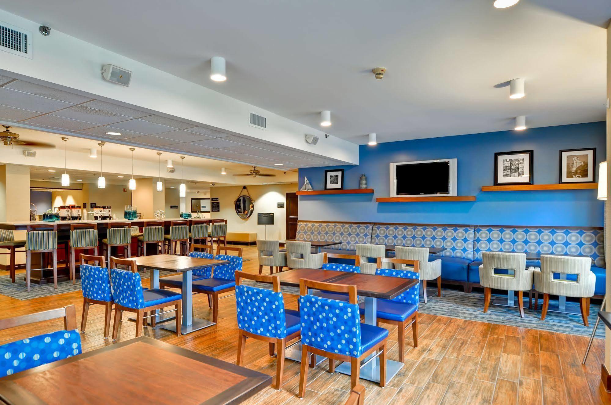 Hampton Inn New Bedford/Fairhaven Екстер'єр фото